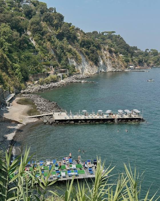 The bay and the swimming platforms below