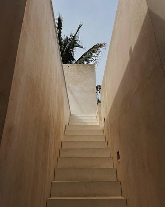 The stair between two rendered walls